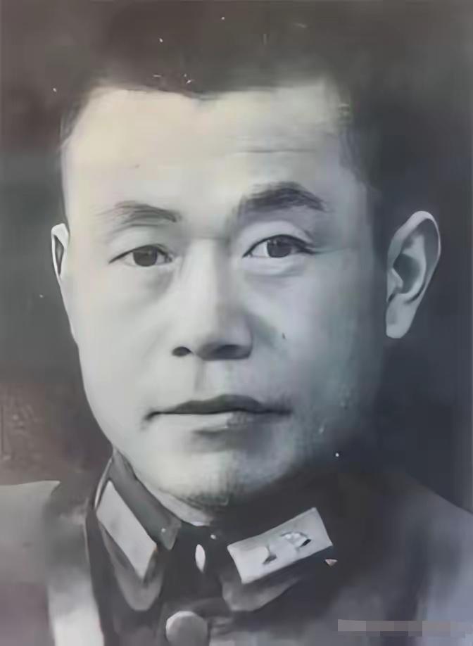 1949年，邱清泉战死后，妻子叶蕤君带着孩子逃命到福建，准备去台湾，就在上船前，