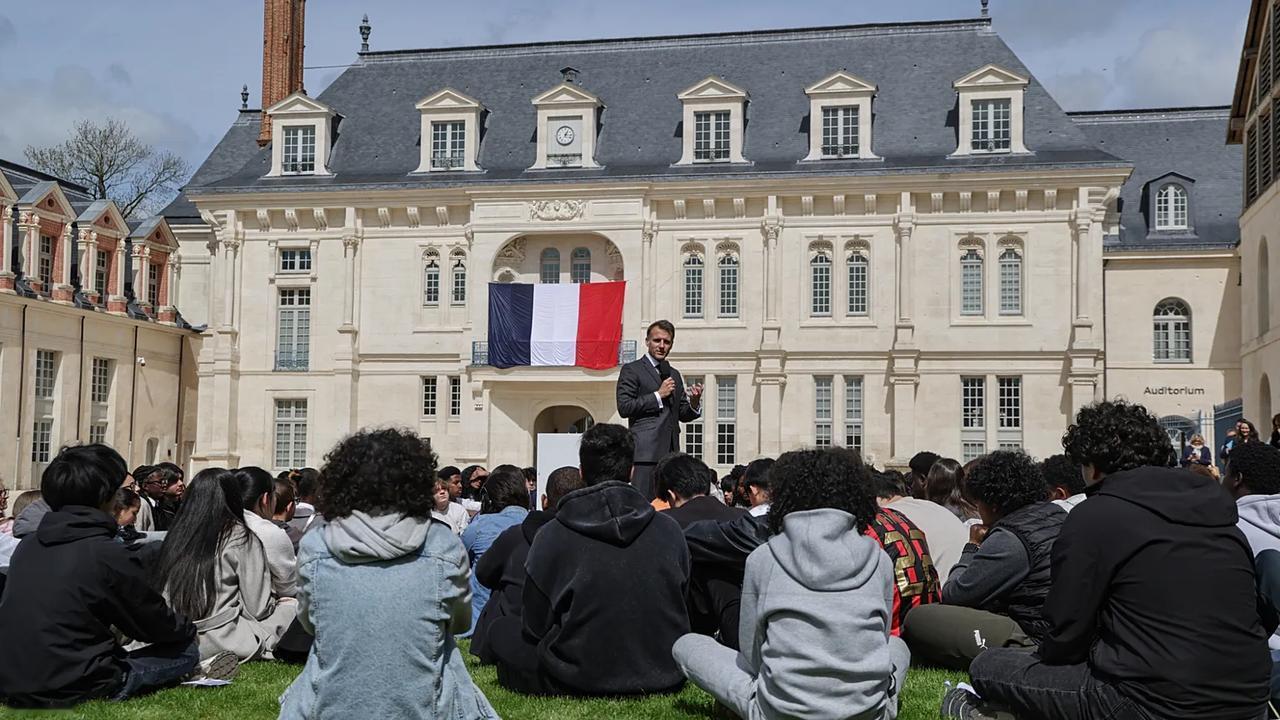 国际学生每年为法国经济贡献50亿欧元，2022/23学年约有402,833人选择