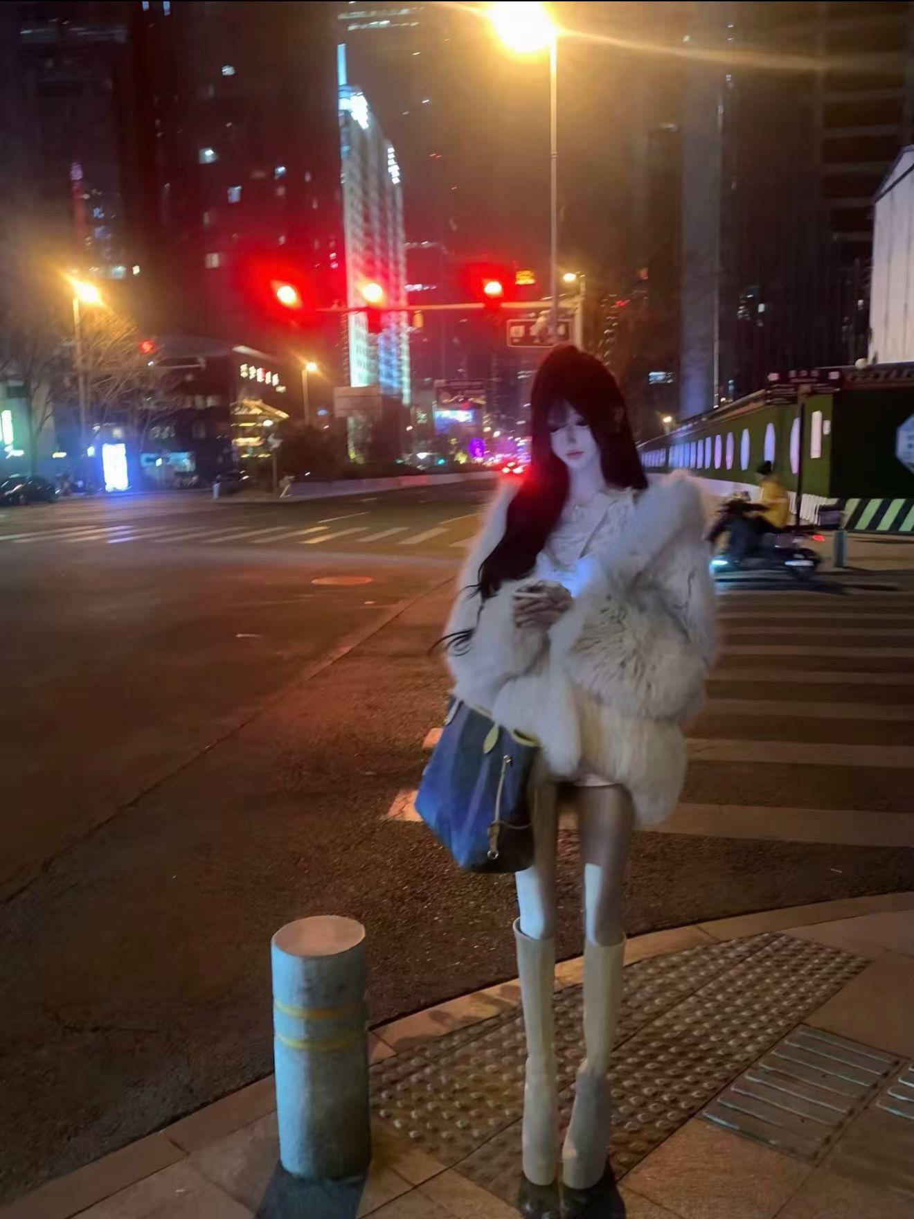 这世间的一切都让我感到疲倦