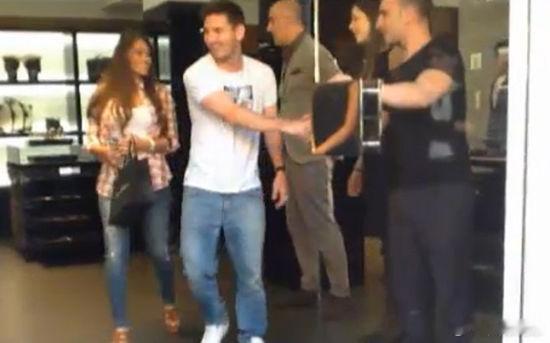 【梅西赛季50场60球6月复出】北京时间5月15日，梅西因为右腿肌肉问题将缺席本