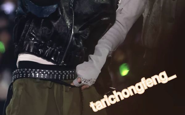 怎么看待金主训在舞台上按耐不住的被安乾镐大格调吸引 