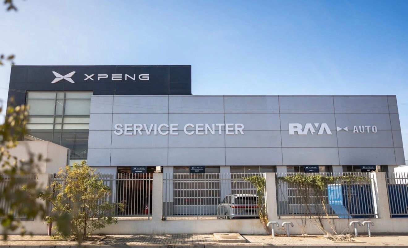 小鹏汽车埃及本地化布局落地  小鹏在新开罗最热闹的九十号大街，开了一个400㎡的