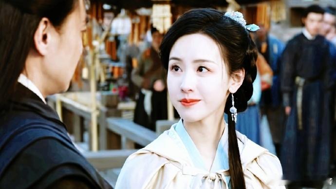 陈都灵演出了侠女的当代性即使面临生死考验，陈都灵饰演的冯衡依然表现得冷静坚定，她