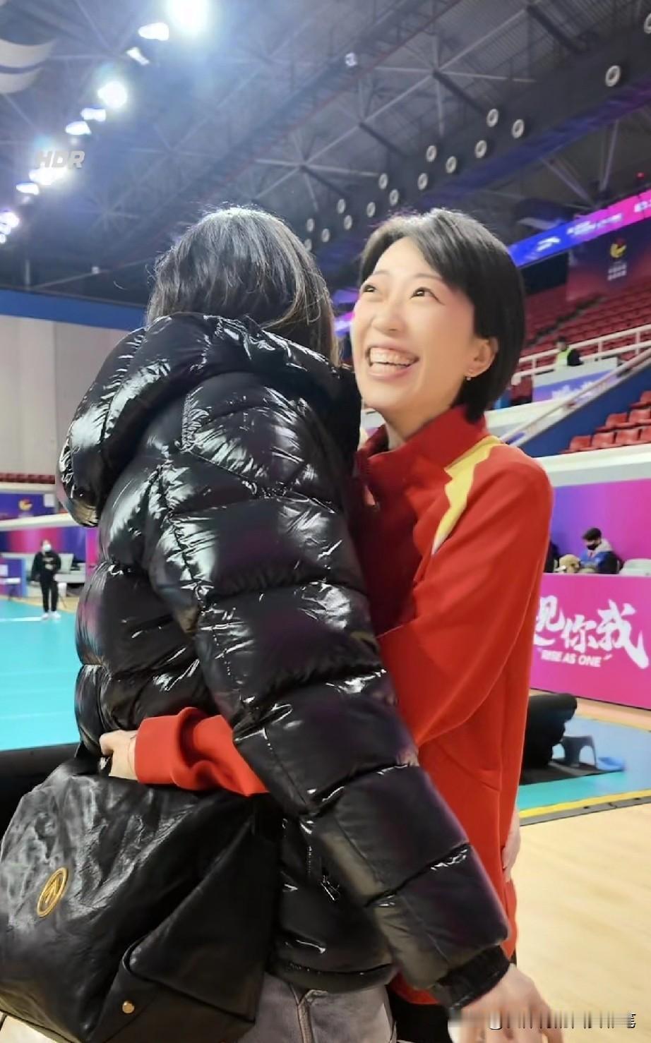 曾经那个熟悉的女排国手杨婕又回到赛场了[呲牙]，在1月27日天津女排与上海女排对