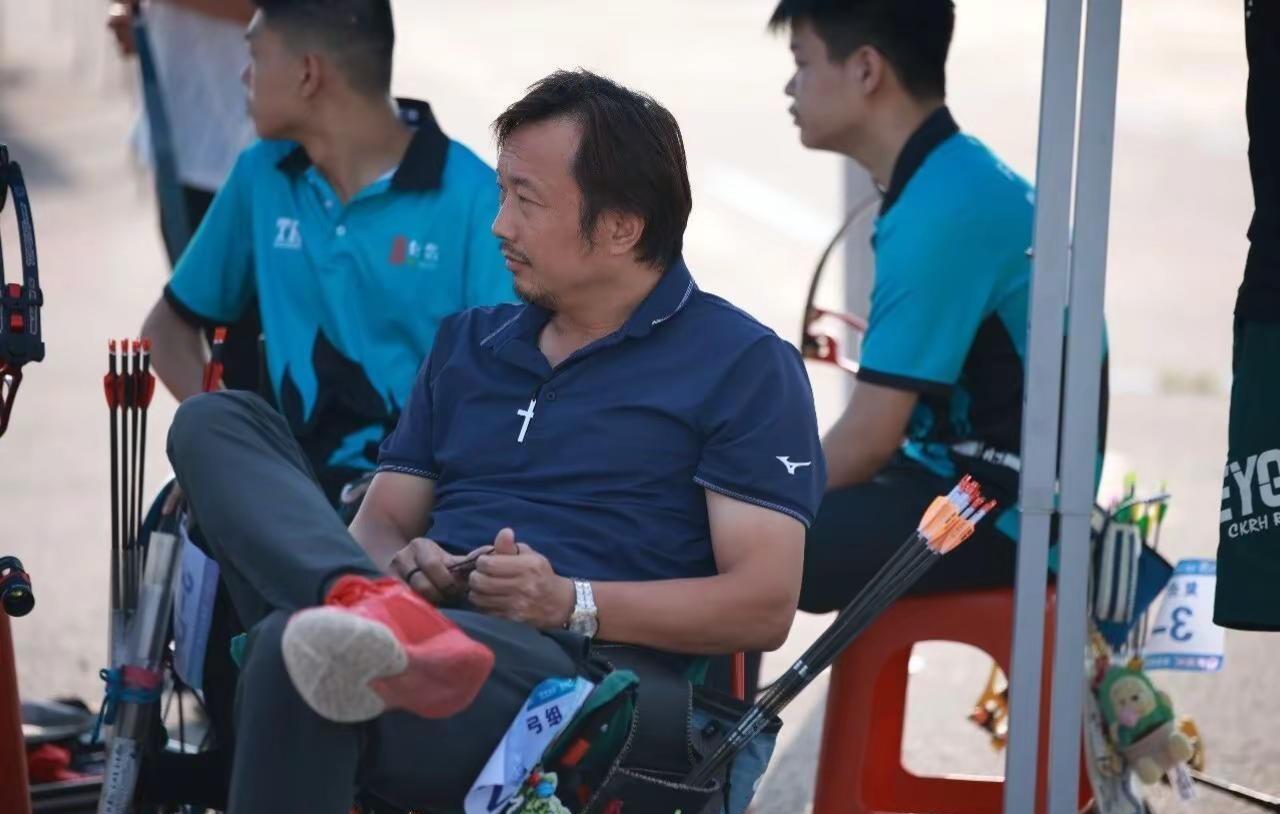 夏日比赛，来几个朋友给抓的靓照