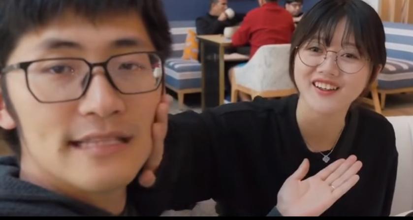 #小鱼回应离婚#情侣分分合合很正常我在互联网磕的cp大多都be了，已经接受良好[