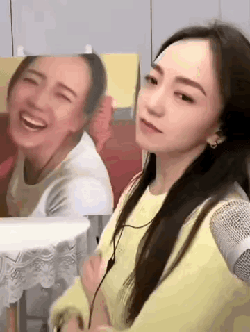 火遍全网的表情包，本人露脸，还是原版的更魔性一点！[赞]