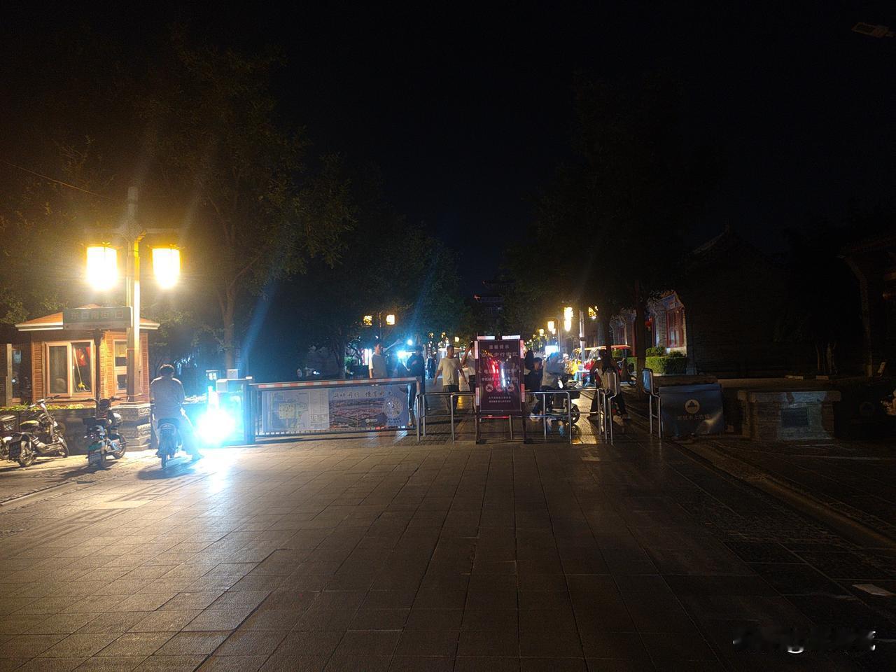 强烈建议聊城古城区定时开放（电动）自行车交通
聊城古城区因为规划为旅游步行街，所