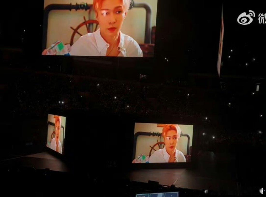 张艺兴大航海演唱会震撼开场  张艺兴郑州演唱会 张艺兴这脑洞，真是让人叹为观止！