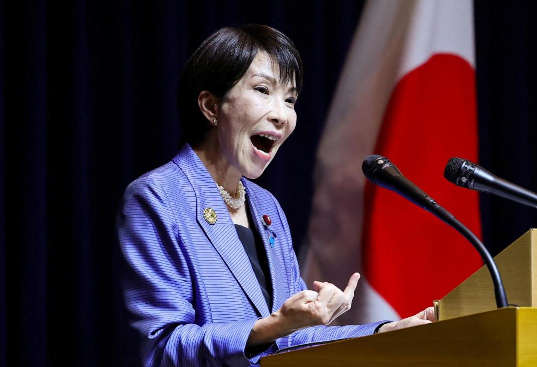 10月5日，高市早苗在日本第222届国会发表所信表明演说，再次把中国称为“重要邻