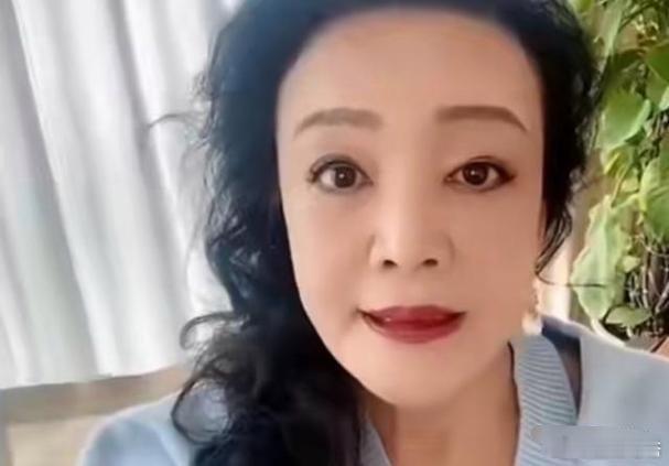 女方这样做真是杀人诛心啊。这个周末兰姐已经来到湾湾，小汪总派司机周五放学接孩子过