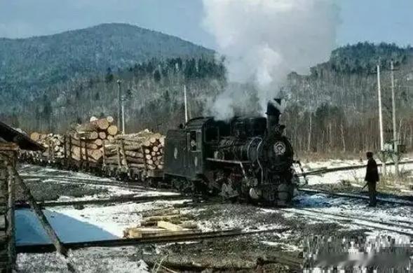 【财富晚茶-午间投资】早盘尾盘：永和巨量买单封涨；盛通股份：前期双顶高位震荡；沪