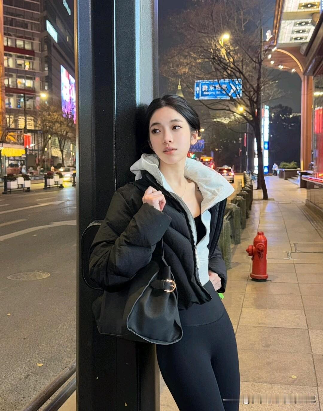 晒图笔记大赛玉树临风，英俊潇洒[大笑]