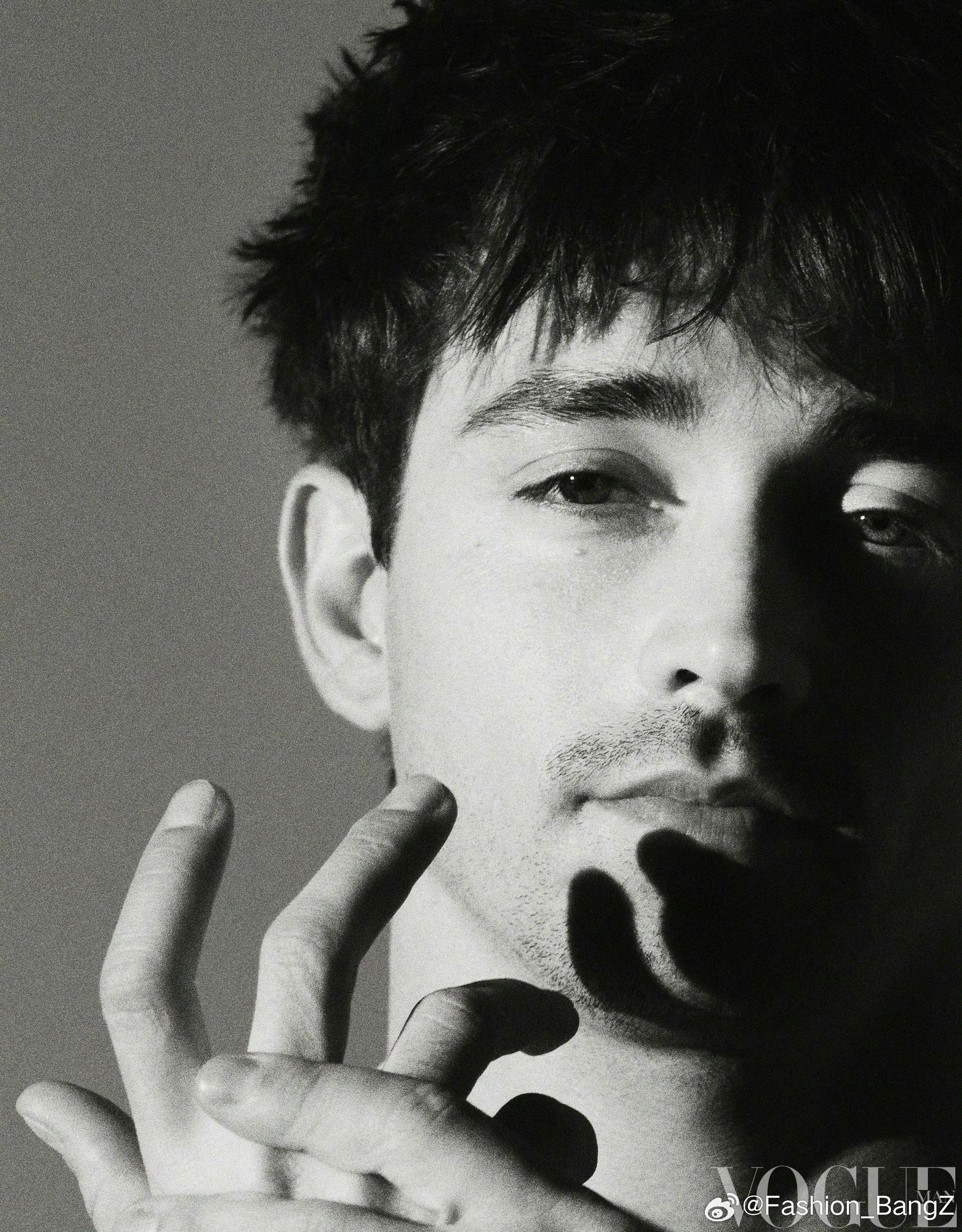 VOGUE MAN 三月刊，F1车手 Charles Leclerc 亮相封面大