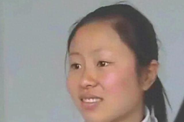 湖南一女子天生聋哑22年，嫁给一个疼她的丈夫，一日丈夫说：“我出去打会儿牌。”妻
