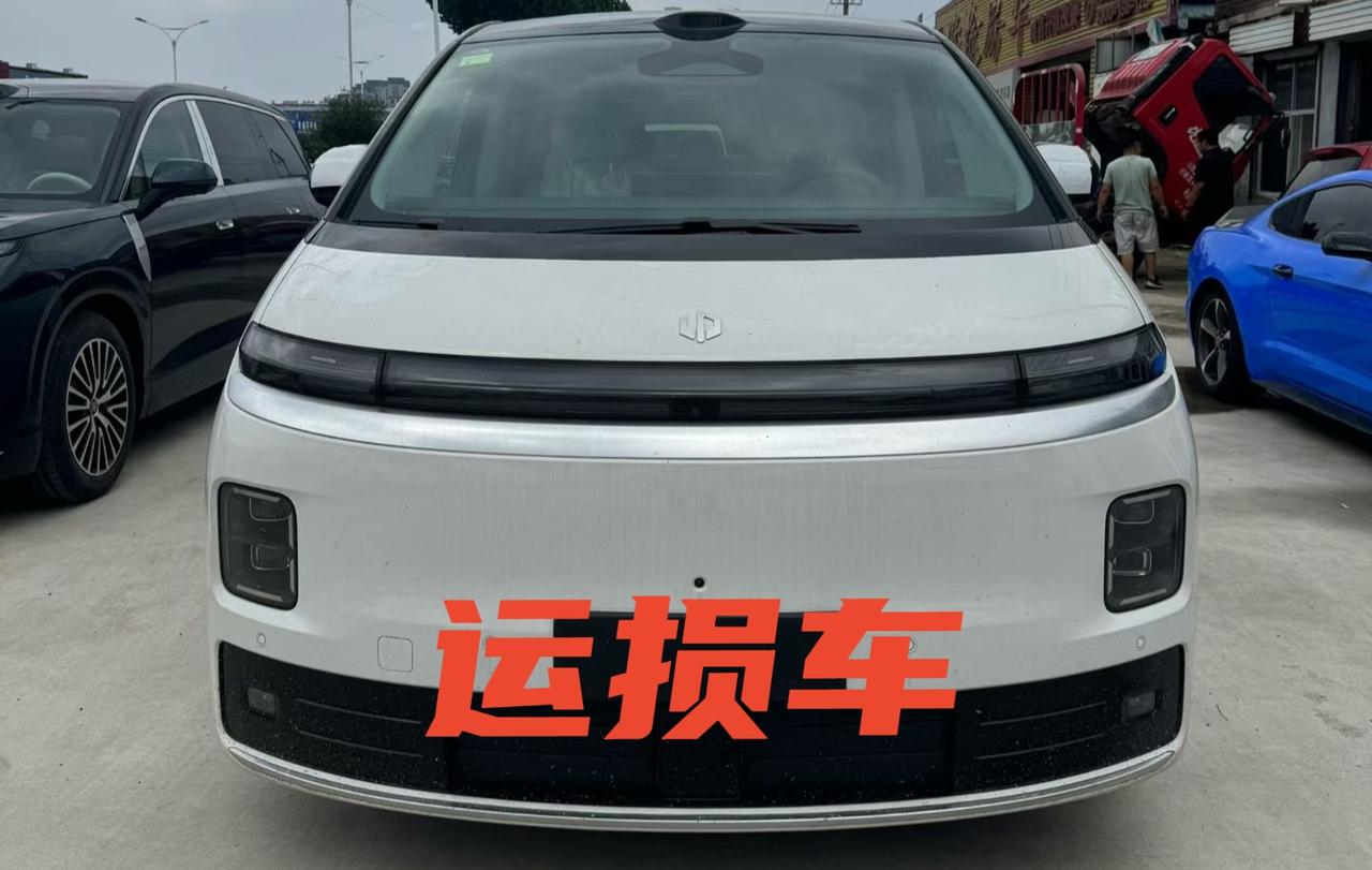 零跑D99
指导价319800
现金优惠35000
裸车284800
省补150