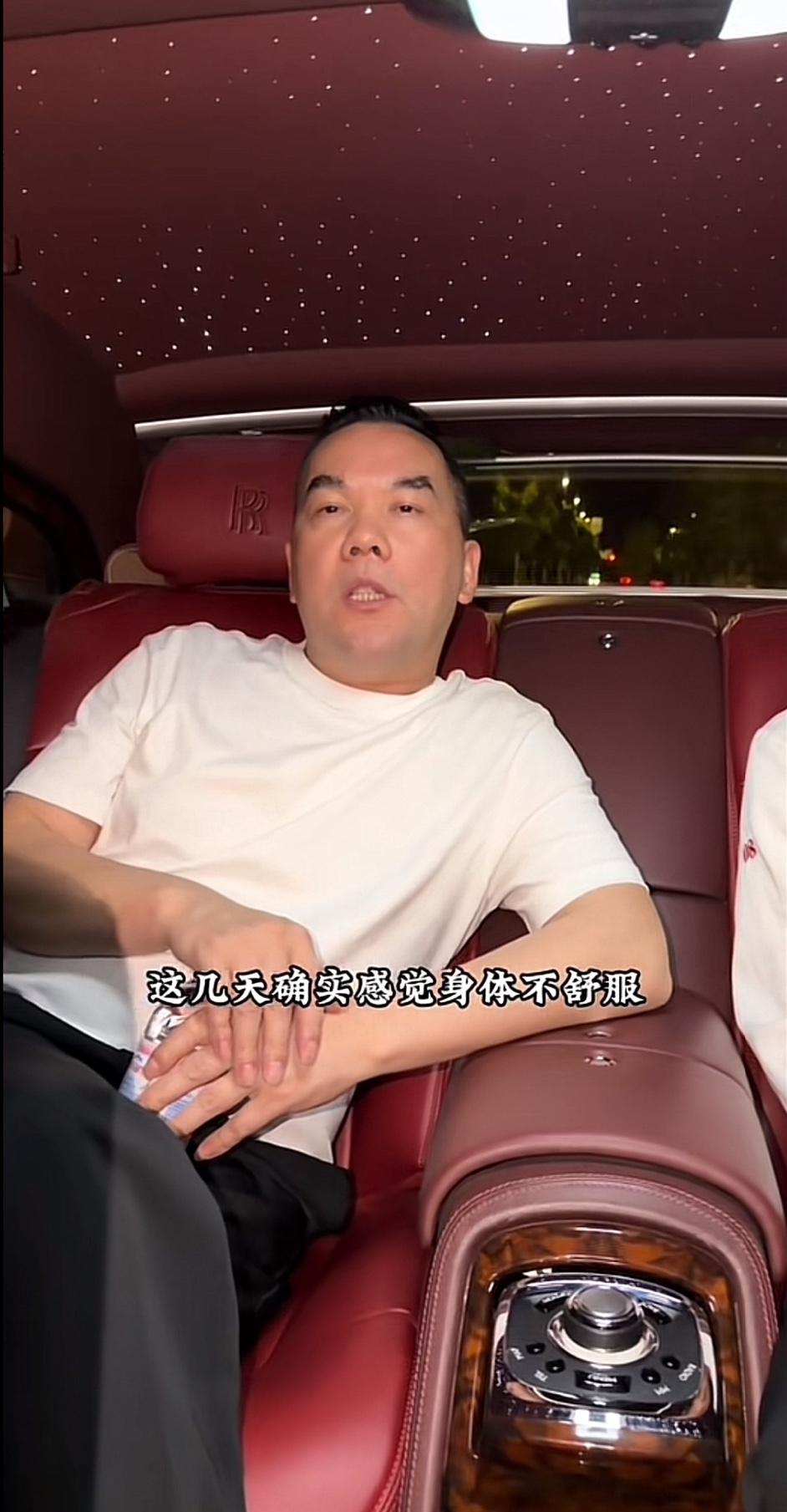 张大炮太狠了，把上海阿牛哥整的去医院了。
看来姜还是老的辣，张大炮接连出招，妙语