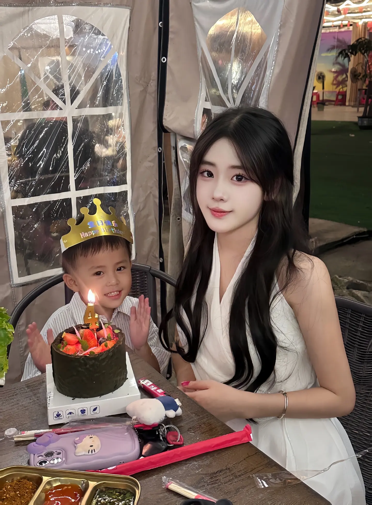 亲爱的黄少恒小朋友 谢谢你像礼物一样来到我的身边 祝你4岁生日快乐 妈...