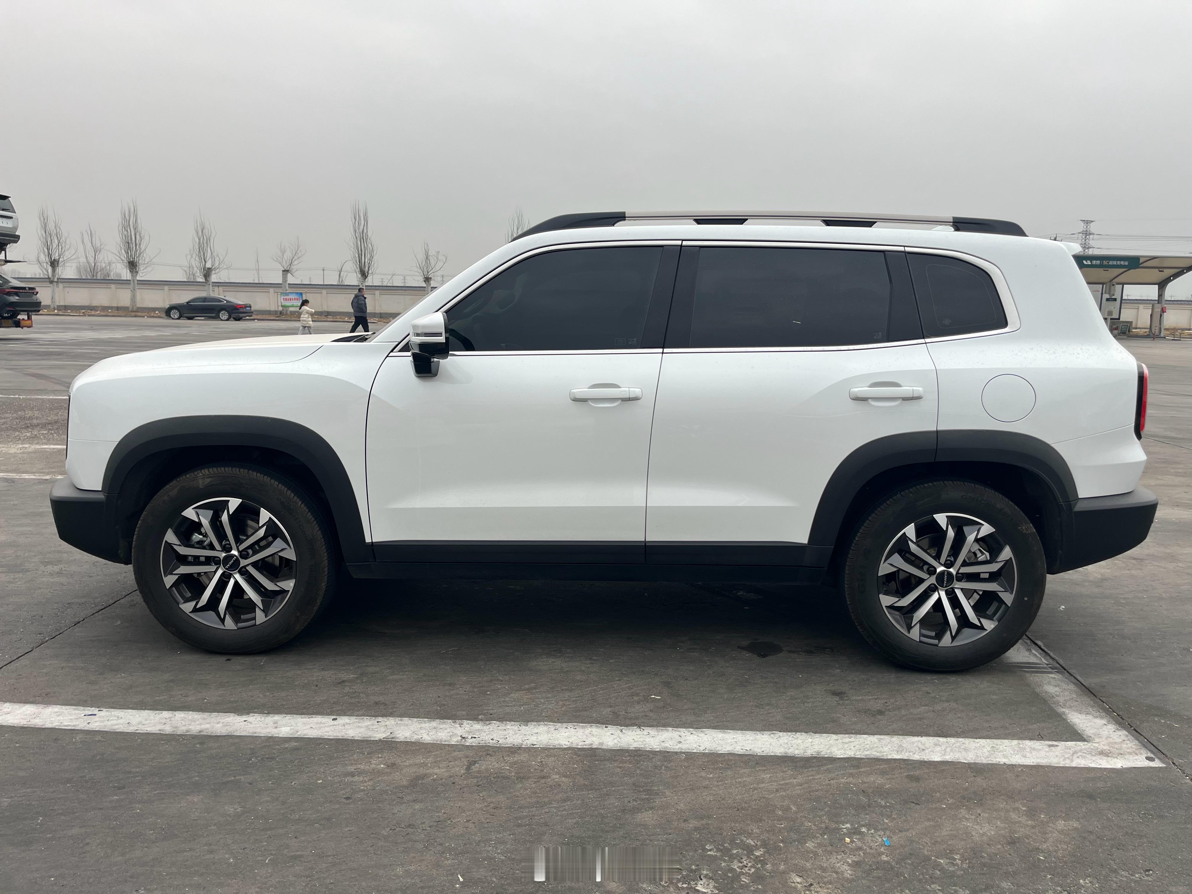 春运期间5小时开468公里可不容易，这车隔音挺好，又是越级的好，但是怠速的时候会