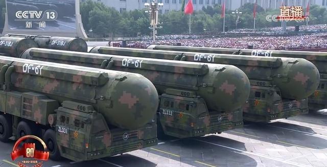 美国四星上将，还是前参联会副主席约翰·海顿，居然对着中国武器说出“目瞪口呆”这四