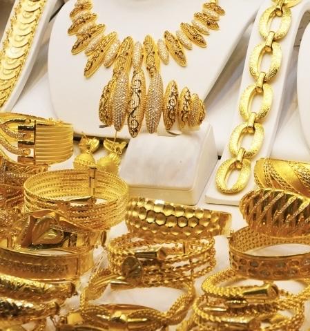 关于黄金价格是否还能回涨，这主要取决于多种经济和市场因素。以下是一些关键影响因素