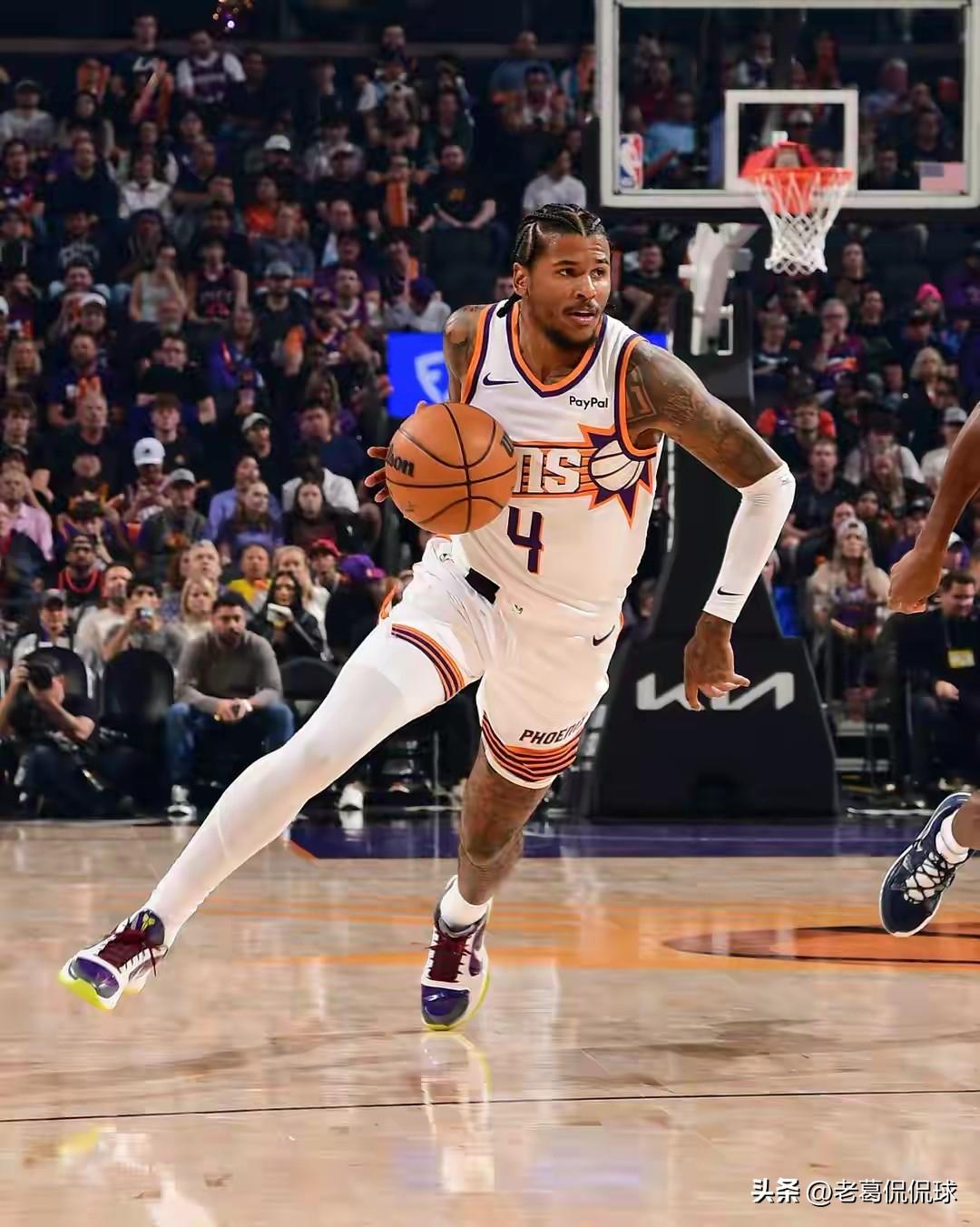 太阳二当家杰伦-格林真是倾其所有了！虽然今天太阳在客场以107：127惨败于黄蜂