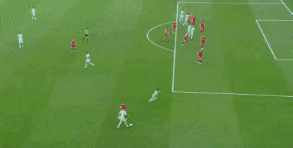 武磊的这个球没进实在是太可惜了
武磊的跑位没问题，但是射术实在不敢恭维，愁死人了