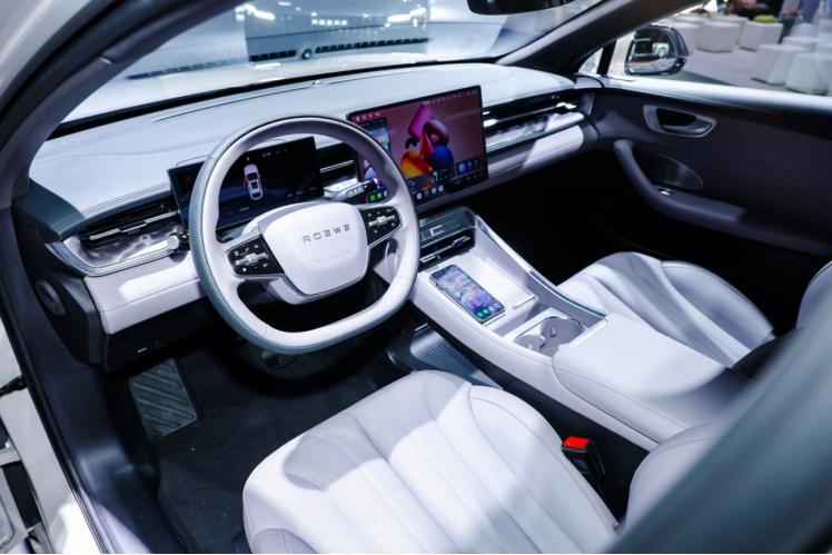 买混动车最怕什么？自然是续航不足和油耗过高。不少车型虽然在宣传上主打新能源概念，