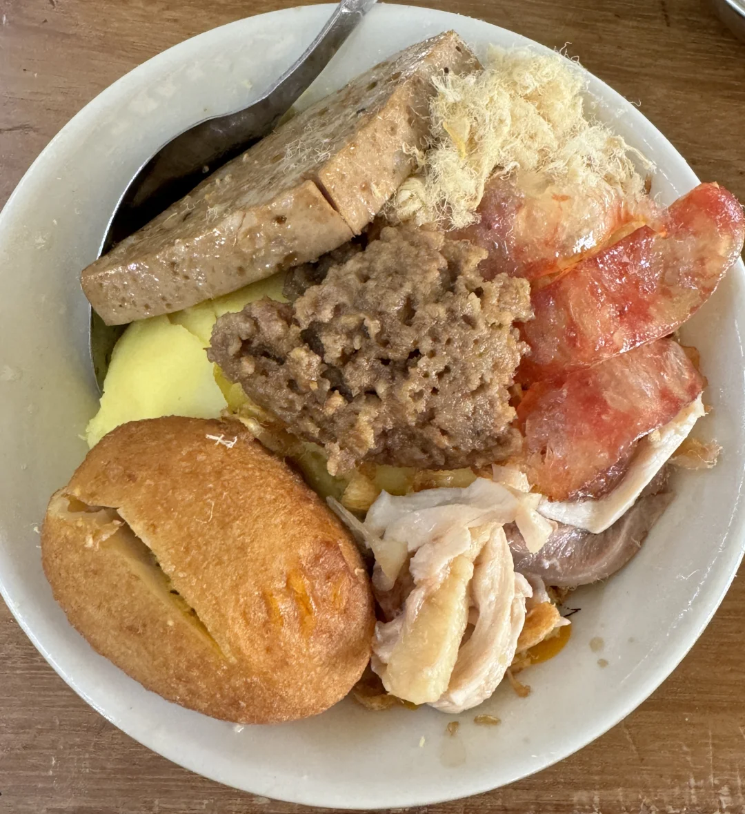 越南🇻🇳河内 必吃美食 古街xôi Yến糯米饭