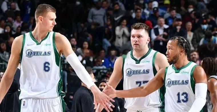 5月26日讯 NBA季后赛东部决赛G4，尼克斯客场130-93大胜骑士，大比分4