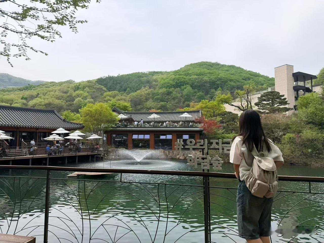 故事来源于生活，只是这个故事可能来得久远，因此就变成了神话故事

我们村很多年前