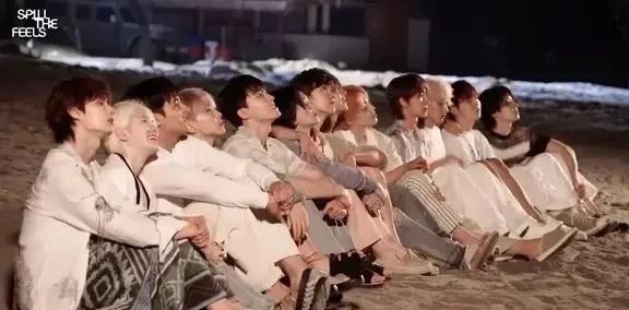 关于你们
爱占十分，泪占七分
seventeen 追星我们还有好多好多年