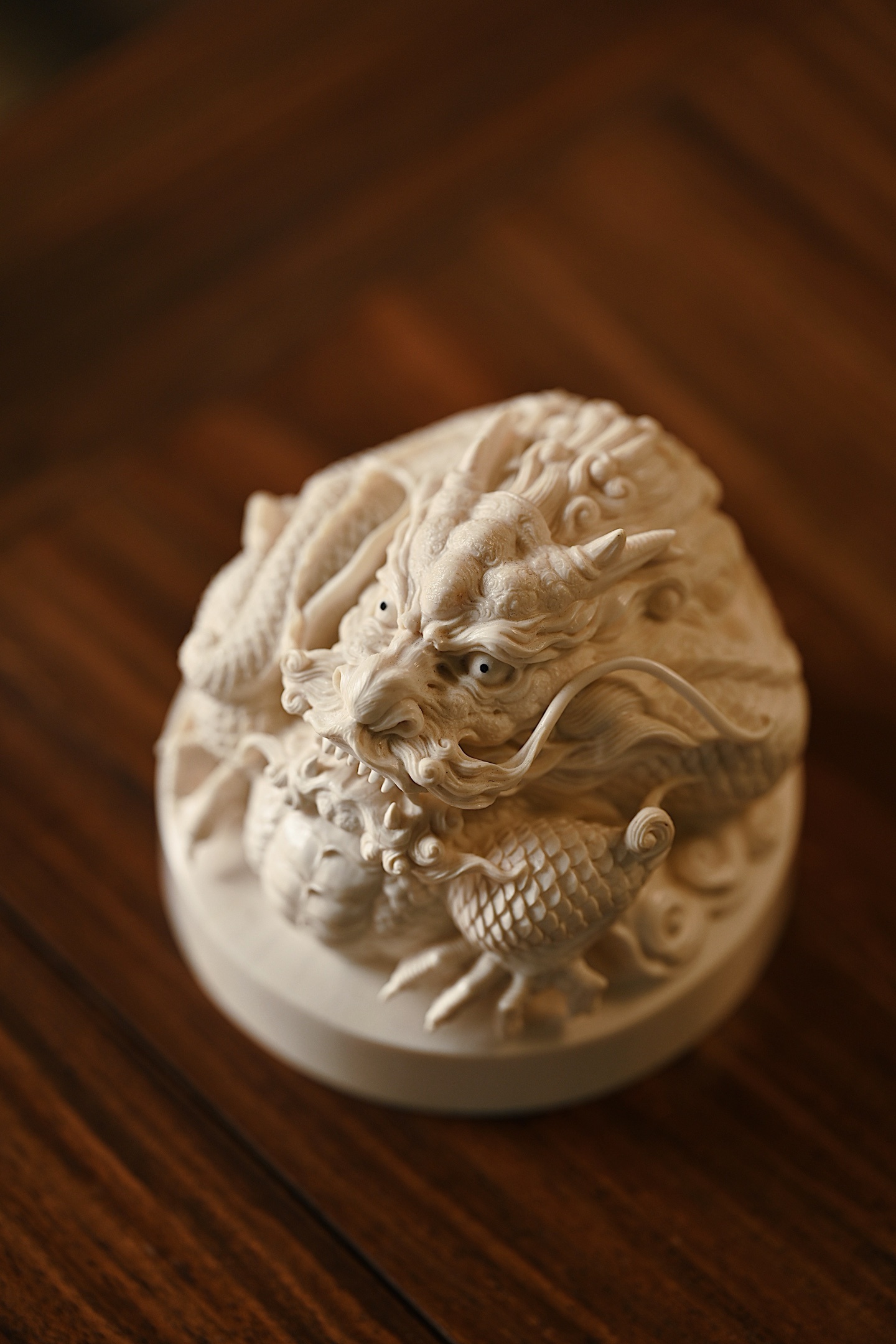 猛犸 | 盘龙 印章料质细腻，雕刻生动，祥龙盘曲身姿，龙爪握珠有力，鳞片层叠，有