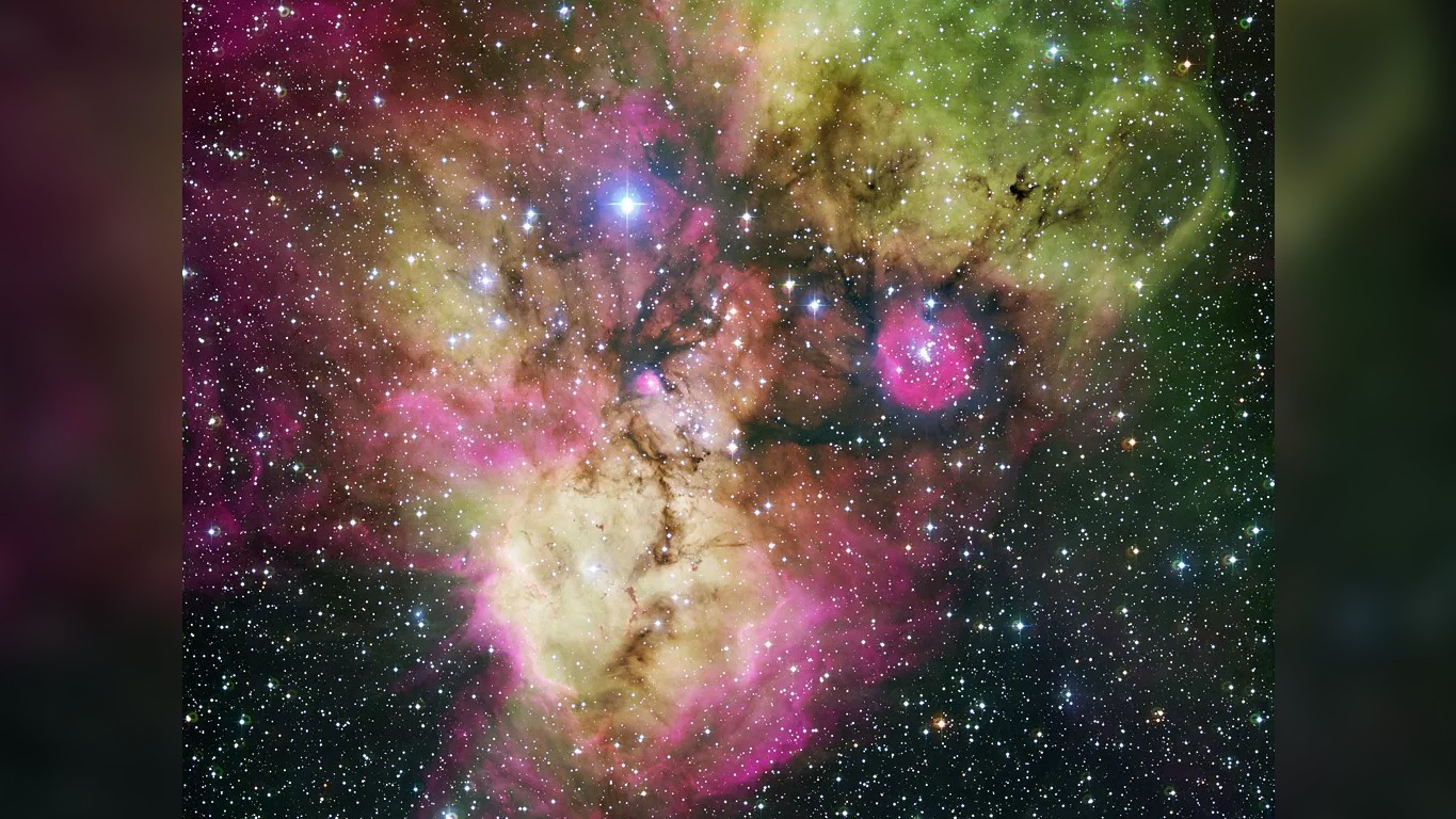 #十大诡异星云# 2. Skull and Crossbones Nebula 