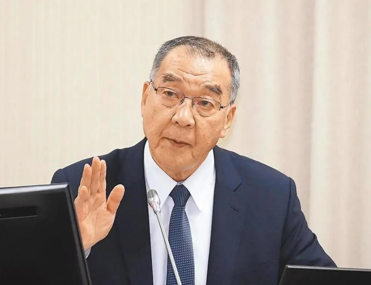 要出大事？邱国正周末常驻台军“衡山指挥所”

台防务部门负责人邱国正近日突然进驻