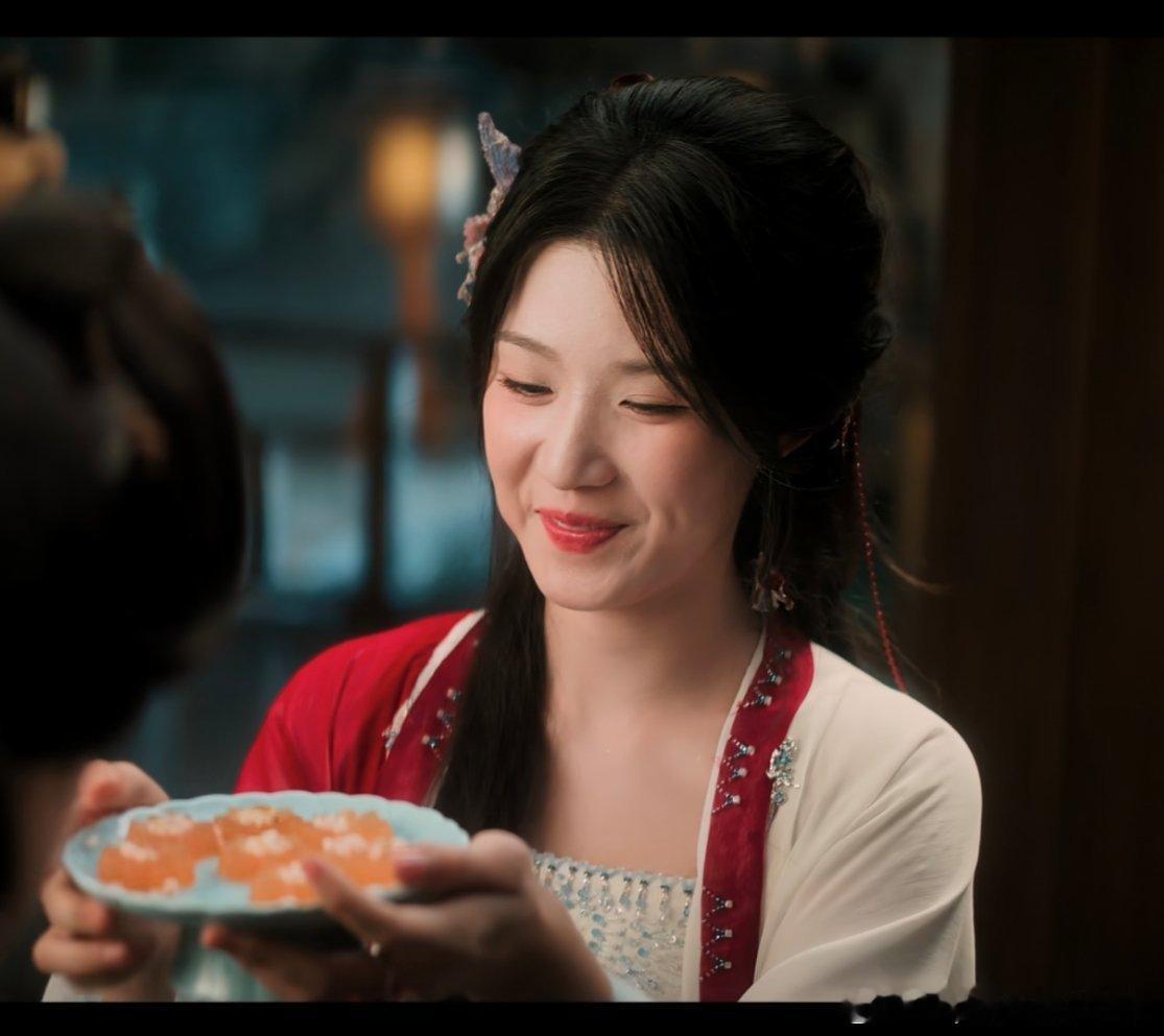 卢昱晓新剧妆造美出新高度女导演镜头下的卢昱晓卢昱晓杀回古偶了 来看一下剧里真实截