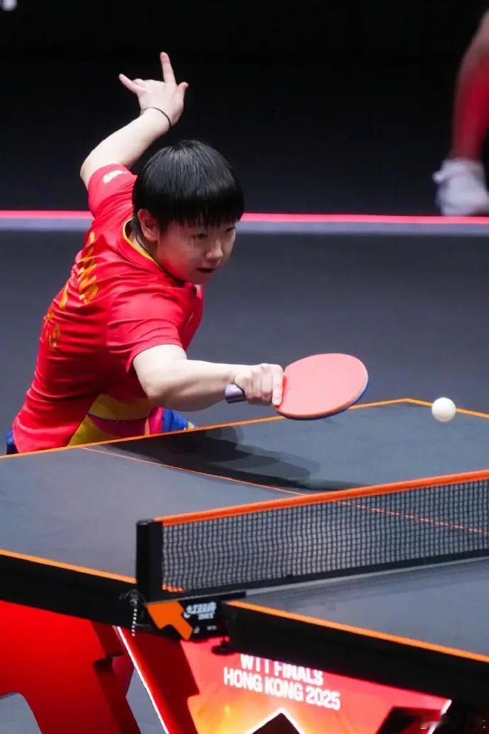 孙颖莎vs王艺迪这才叫真正的硬实力！孙颖莎以4-0（11-3、11-9、11-7