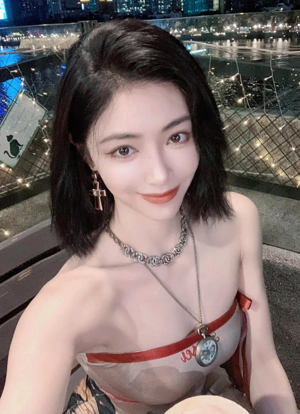 @许佳琪 最新，冬天也要～美美哒[比心]