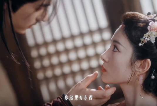 这个男主为爱又争又抢，追着女主要名分
在你眉梢种红豆丨郑业成丨赵晴
#一分钟精选视频扶持计划#