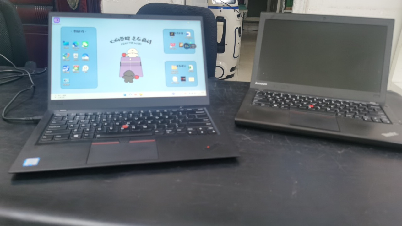 你们敢信我同时两个笔记本都来维修了 修好一台另一台放维修处，配件来了再说 