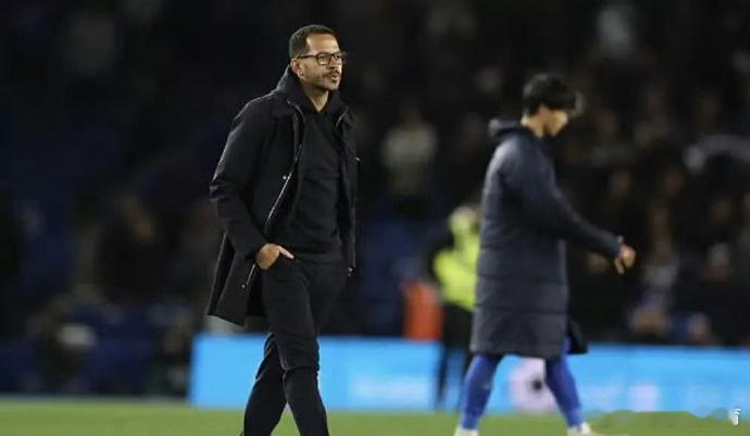 切尔西解雇罗塞尼尔奇耻大辱，5场英超0进球也就算了，8场输7场你怎么个事，更衣室