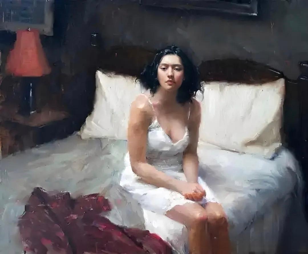 静谧的午后，她坐在床边，思绪飘远。
她想起那天在火锅店门口，灯火通明、人群熙攘，