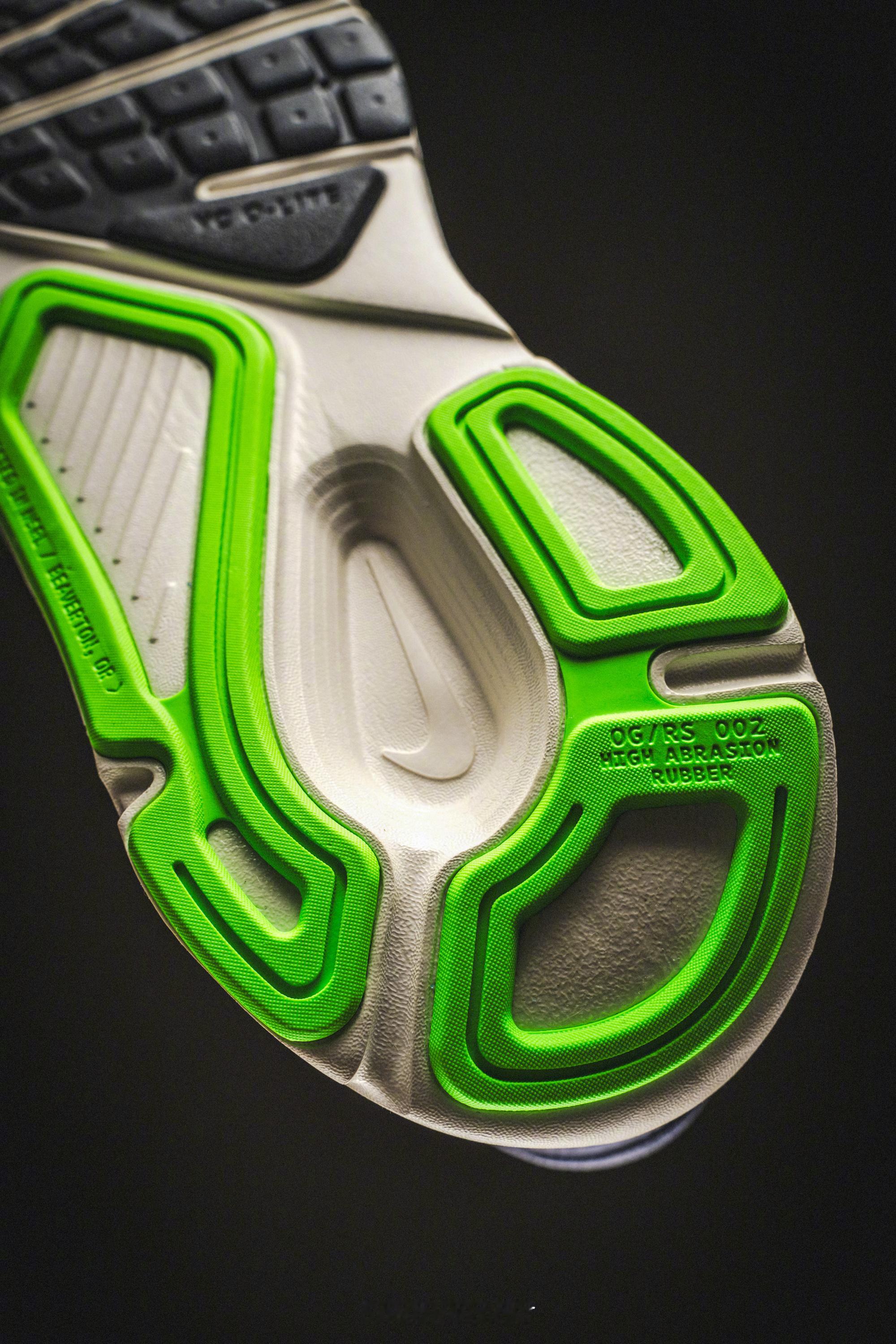 Nike Structure PlusStructure Plus 超级稳程，耐