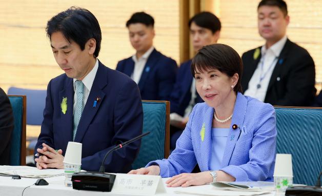 没搭理，日本喊话中国。当地时间7月6日，日本官方宣称，已经和中国就导弹试射计划进