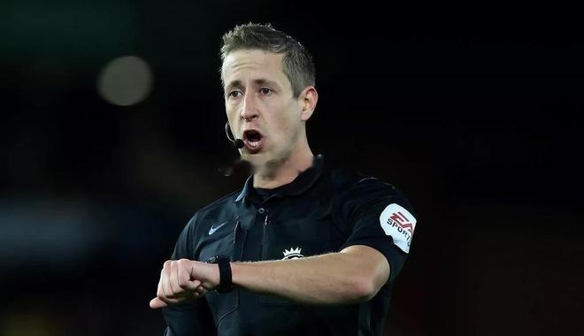 2025-26赛季英超第10轮裁判安排：1日晚：01 布莱顿vs利兹联，主裁判：