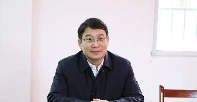 知青返城执意带上乡下孤寡阿妈，一句承诺，守护老人晚年
 
1969年，一对上海知