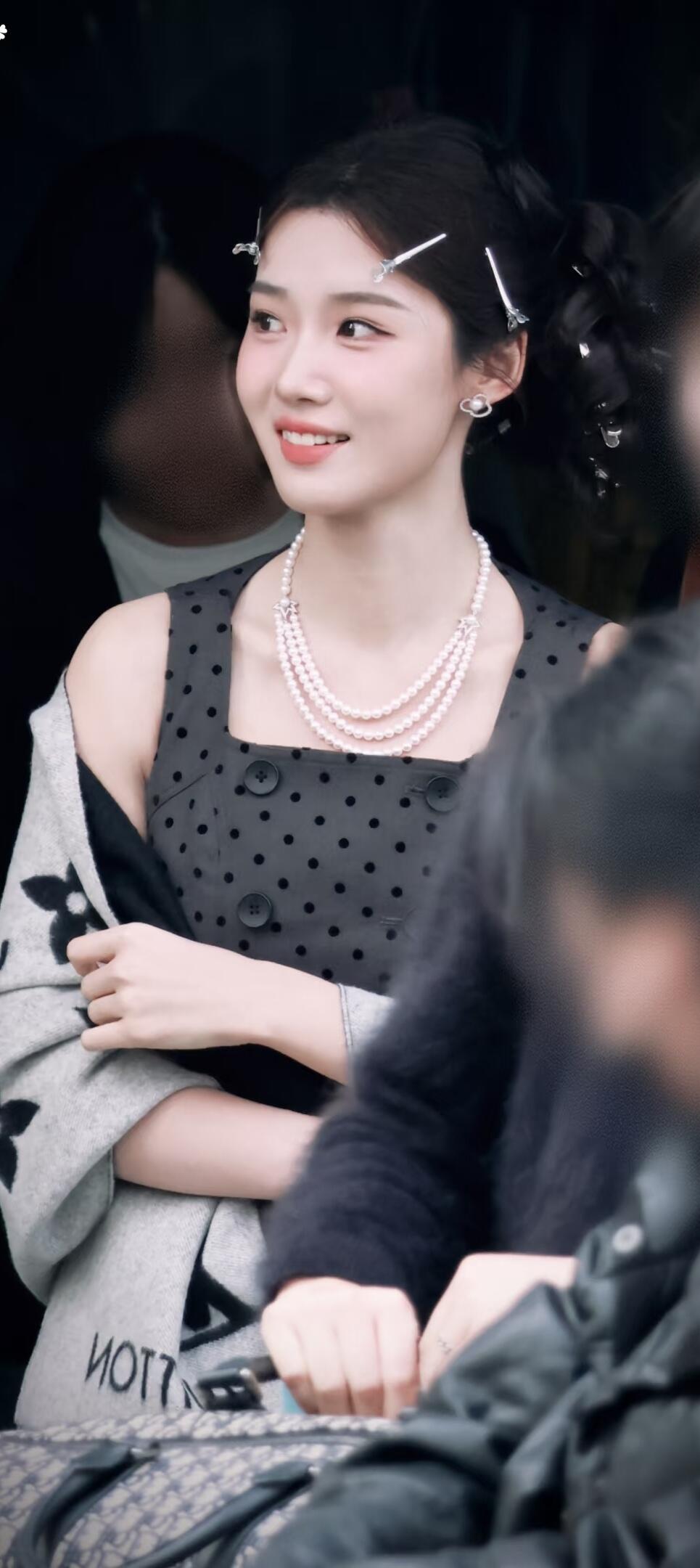 卢昱晓《轧戏》胡羞壁纸来啦！ 