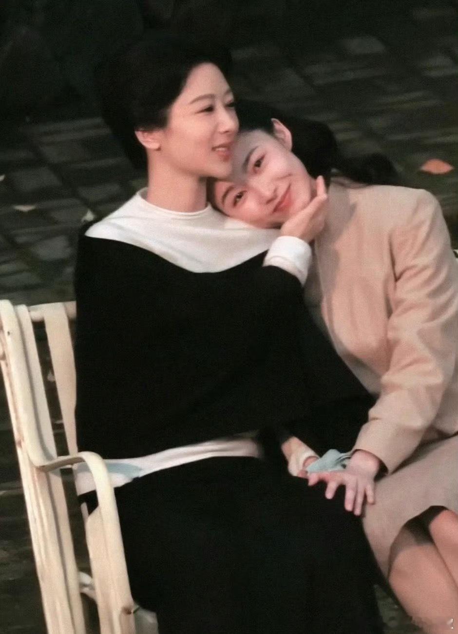 杨紫演出了当妈的感觉，眼神都变慈祥了 