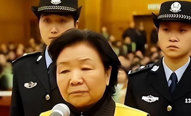 2014年，有记者得到证实，被判无期徒刑的原三鹿董事长田文华因在狱中表现良好，从