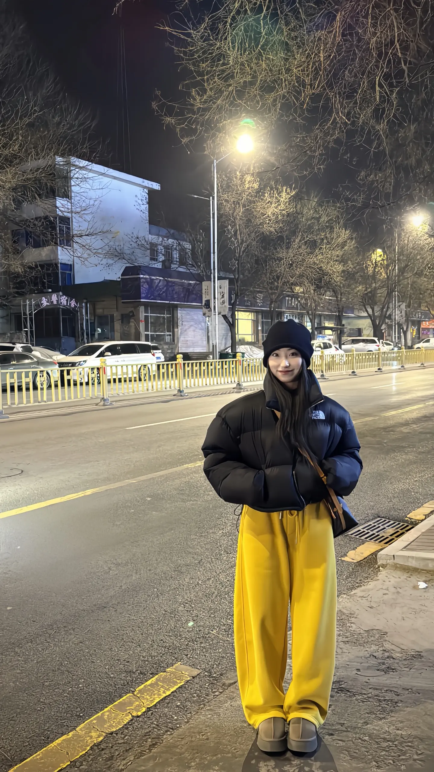 月色倒映在西湖.